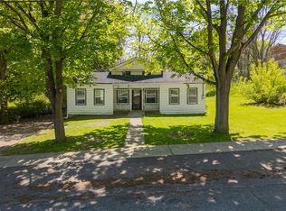 5 Monier St, Naples, NY 14512