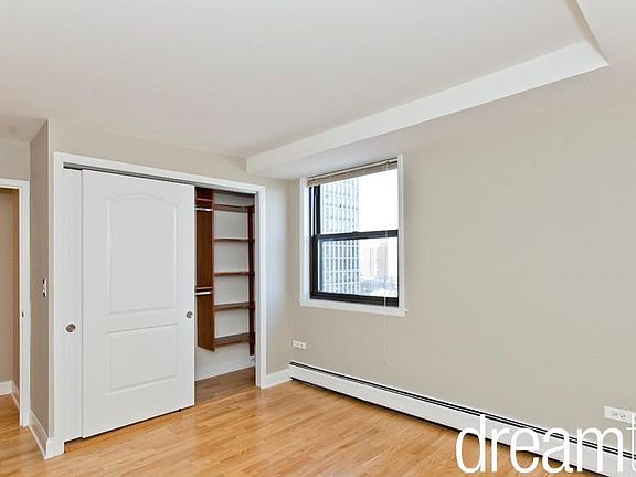 4th image of 3639 N Pine Grove Ave APT 20A