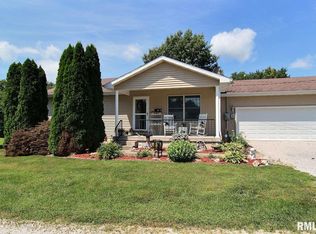 1055 W Center St, Girard, IL 62640