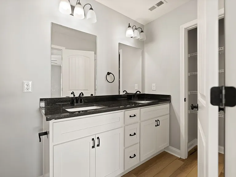 604 Crozer Ave #102 — Photo 37