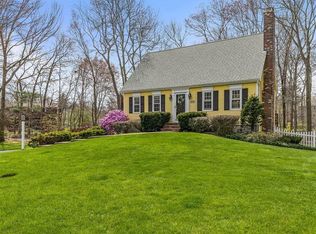 41 Rocky Knoll Dr, North Attleboro, MA 02760