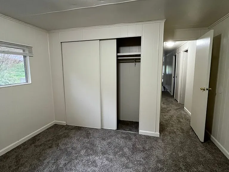 4550 SW 5th Ave — Photo 34