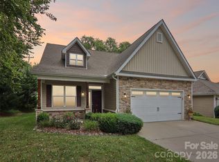 11 Eagle Pointe Way, Flat Rock, NC 28731