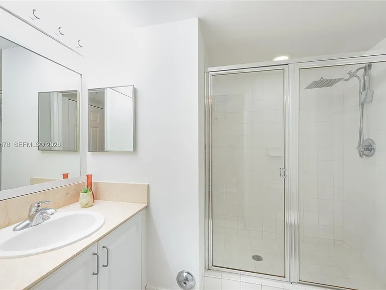 1155 Brickell Bay Dr #609 — Photo 19