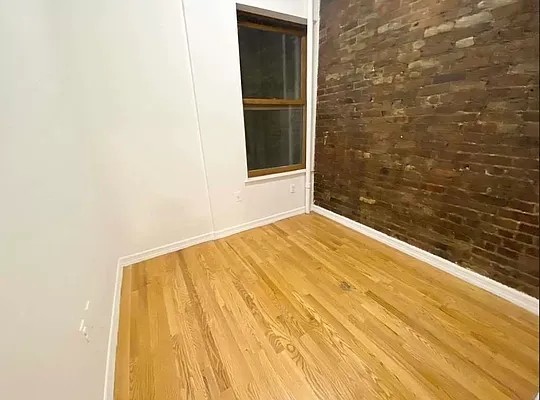 Rented by J PRESTON AND ASSOCIATES INC | media 14