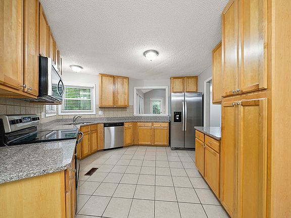 3rd image of 3421 Rocky Springs Ct