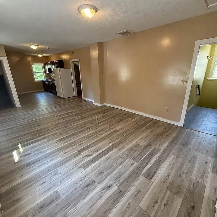 908 Winchester Ave #3