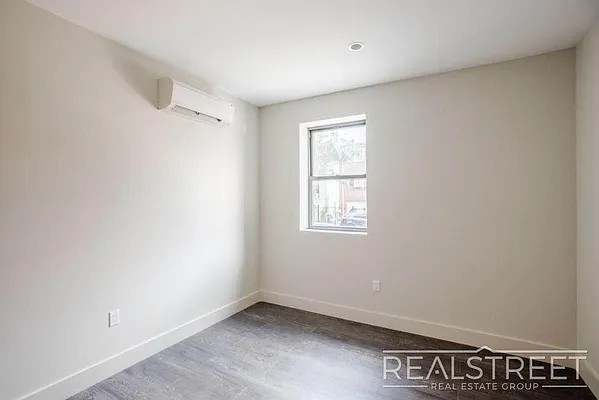 Rented by Real Street Inc | media 3