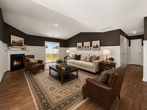 4th image of 205 Hillendale Way