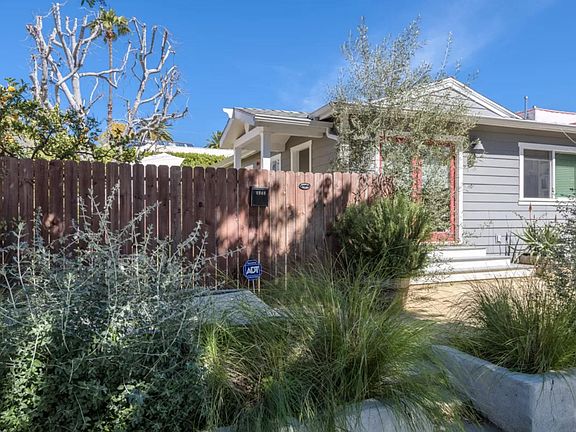 3rd image of 4048 La Salle Ave