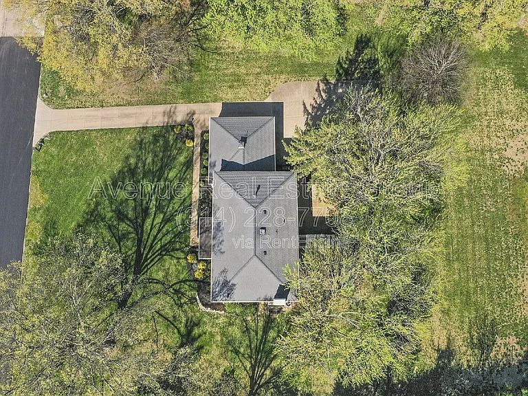 15997 Trowbridge Rd — Photo 32