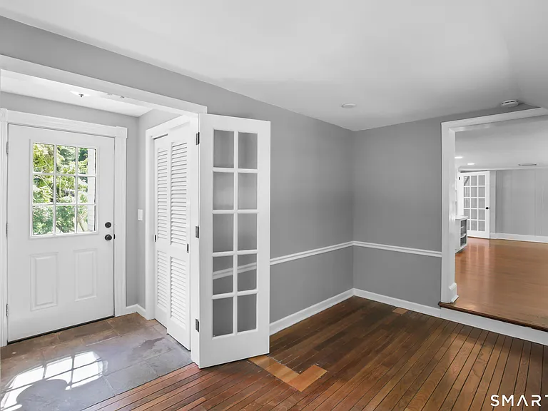 4 Wake Robin Rd — Photo 3
