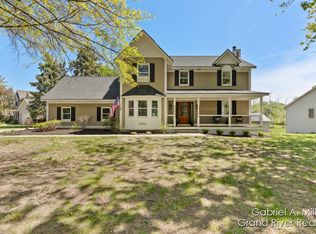 7372 Hidden Forest Dr, Hudsonville, MI