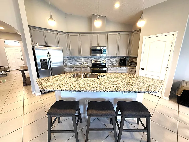 1165 Hilltop Pl — Photo 10