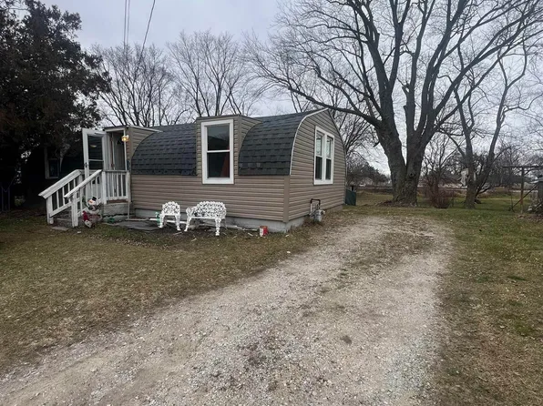 503 N Clark St, Reynolds, IN 47980