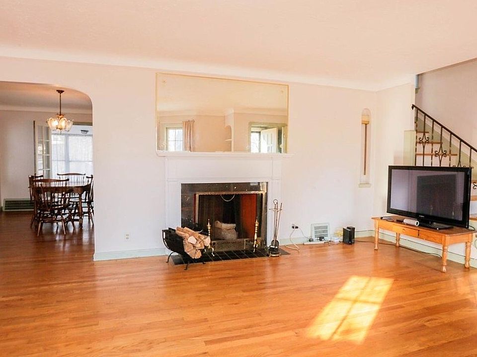 1152 Pennfield Rd, Cleveland Heights, OH 44121 Zillow