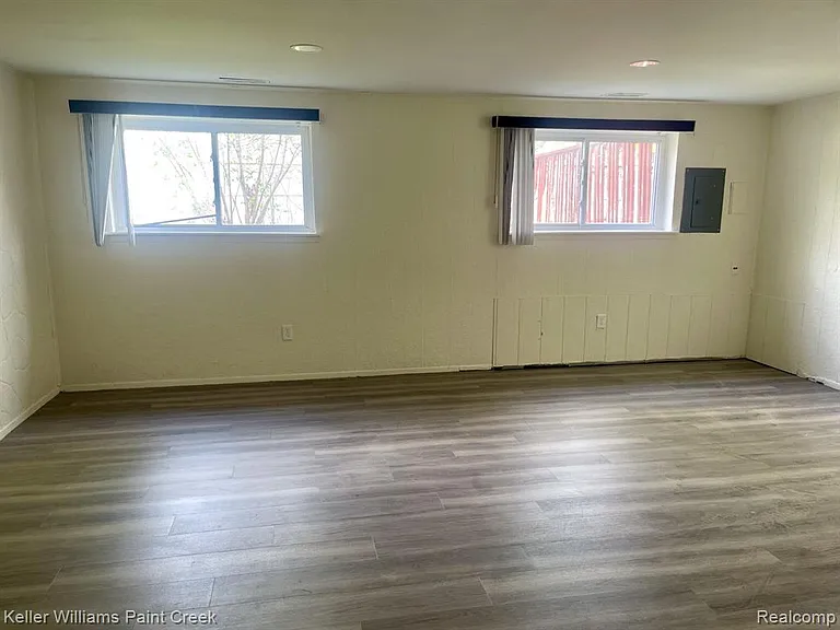 15570 Mount Vernon St — Photo 12