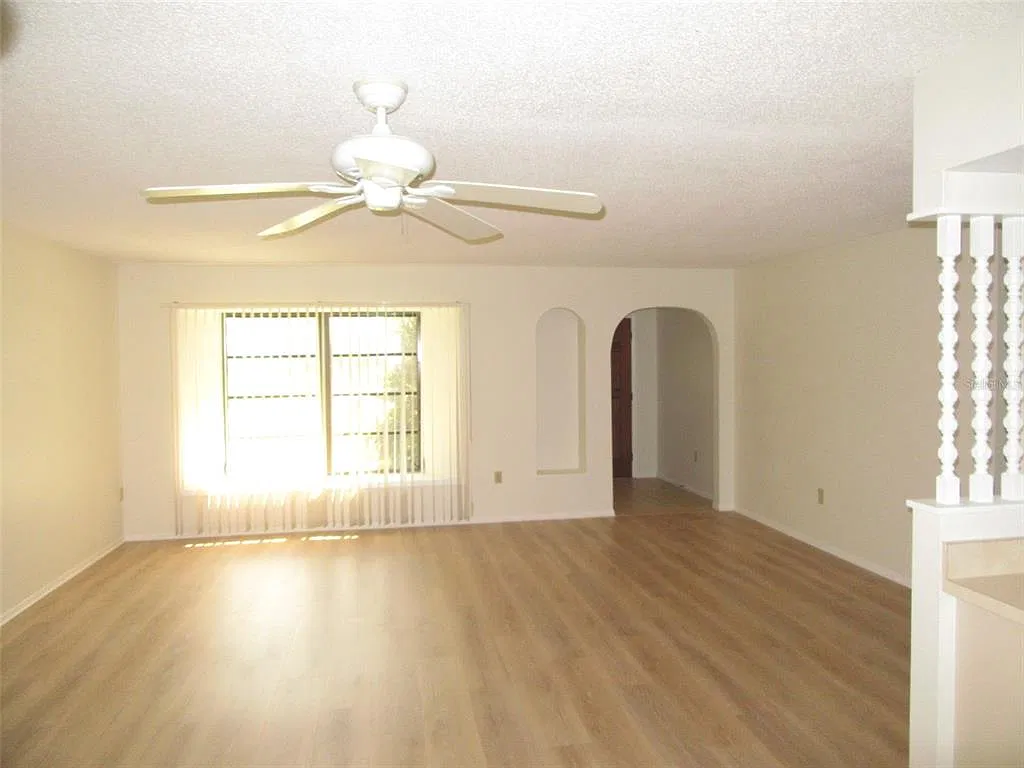 3 bed, 2.0 bath, 1600 sqft, $1,750 — Photo 4