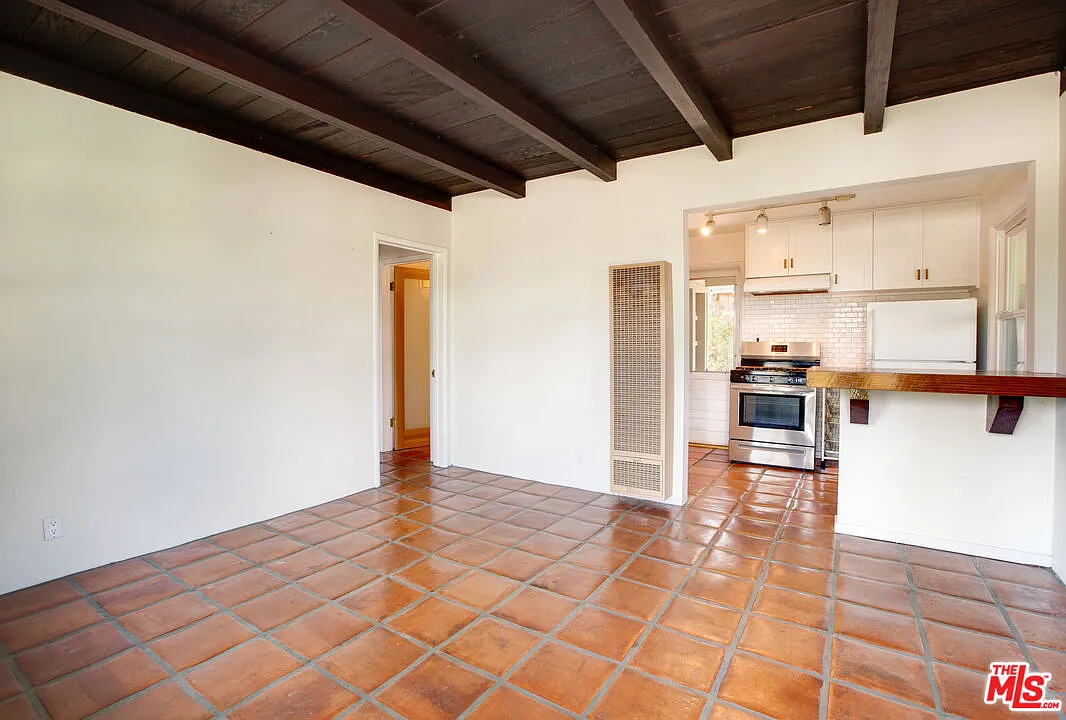 2 bed, 1.0 bath, $4,695 — Photo 4