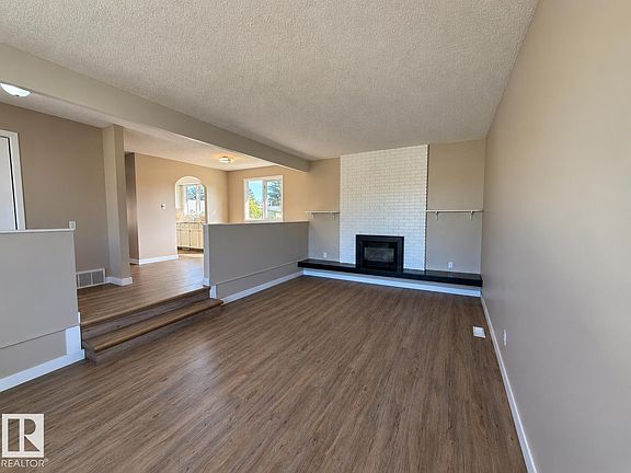 3rd image of 10439 36a Ave NW