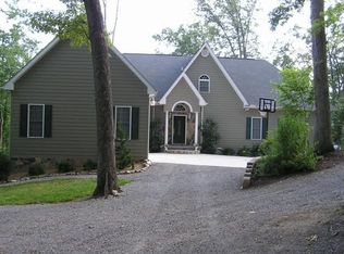 949 Fox Ridge Ln, Caryville, TN 37714