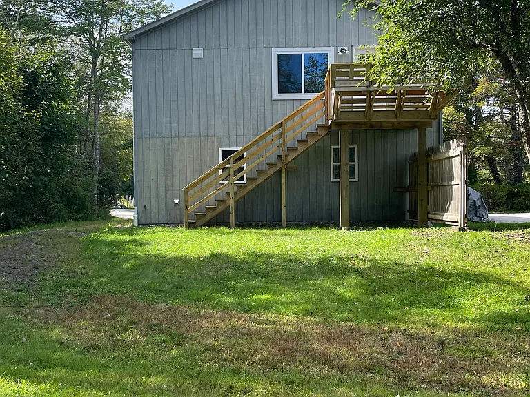 225 Ridge Rd — Photo 2