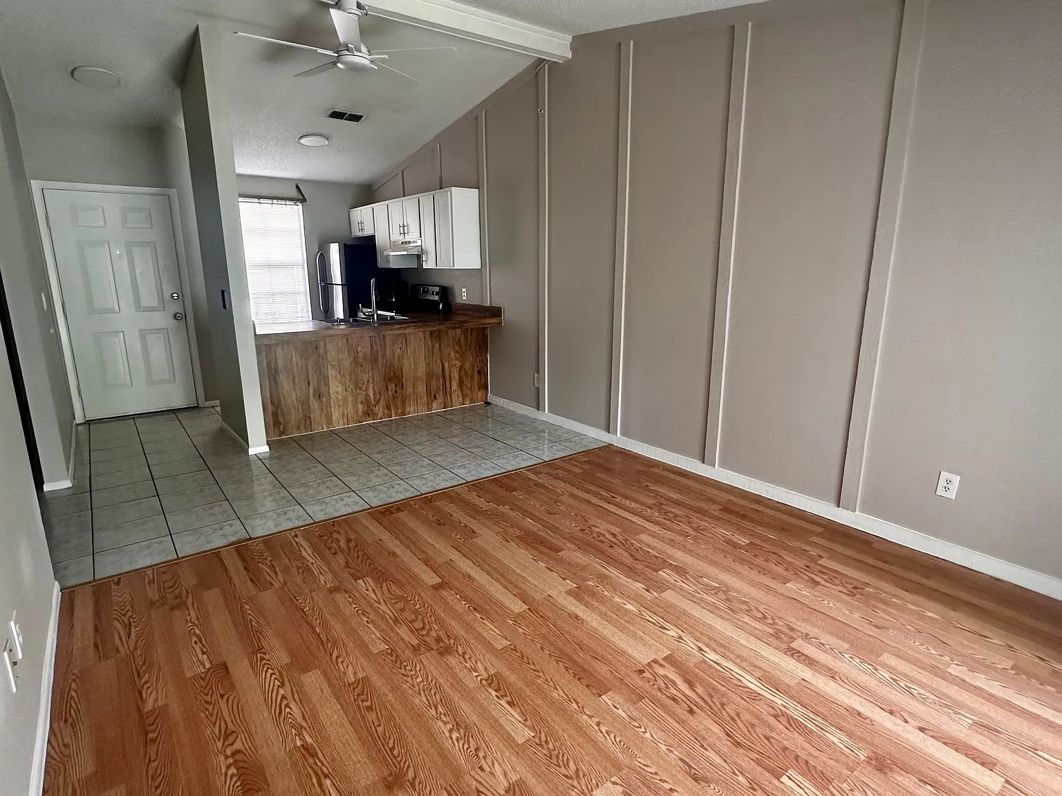 2 bed, 900 sqft, $1,500 — Photo 4