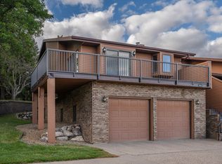 3104 Manitoba Ln, City Of Bismarck, ND 58503