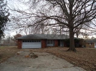 4648 S Wildwood Dr, Springfield, MO 65810