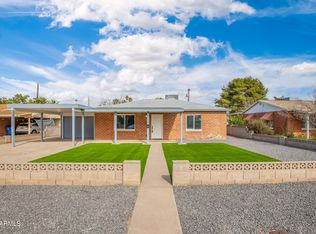 2818 E Earll Dr, Phoenix, AZ 85016