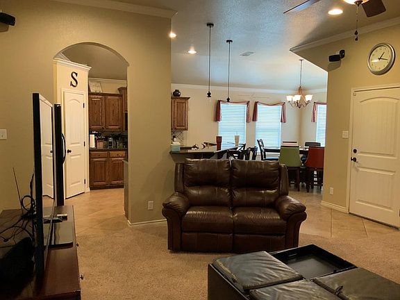 3rd image of 6732 Amber Dr
