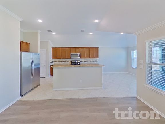 3rd image of 457 Peach Ln