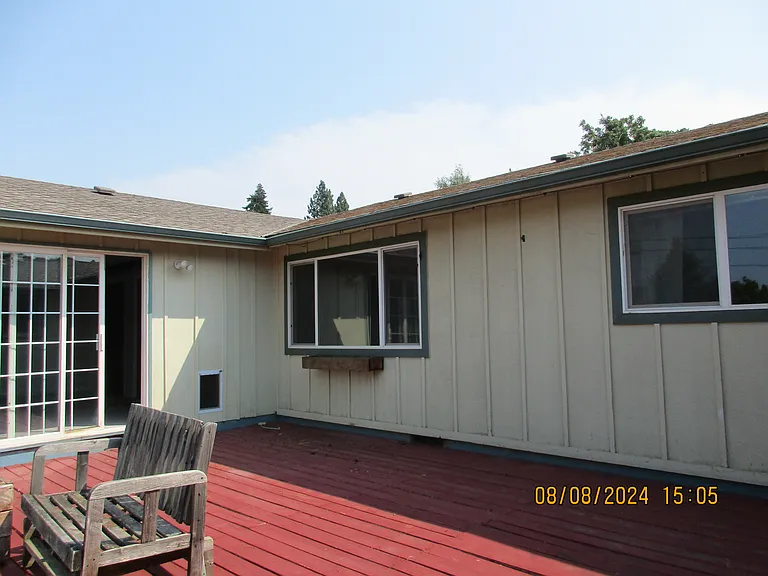 2238 Prospect Ave — Photo 13