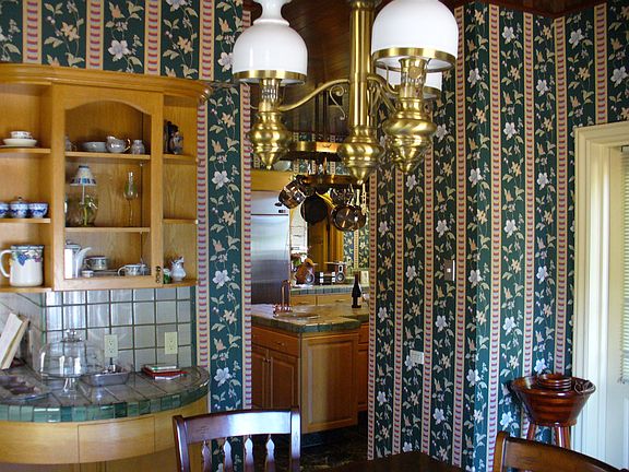 Breakfast room looking into Kitchen