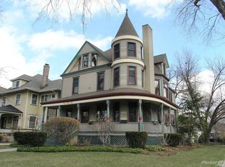 143 6th Ave, La Grange, IL 60525