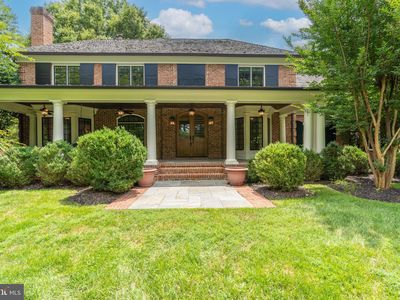 8908 Holly Leaf Ln, Bethesda, MD, 20817