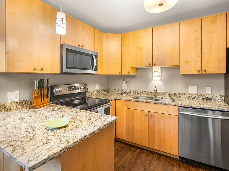 Baker Apartments — Photo 17