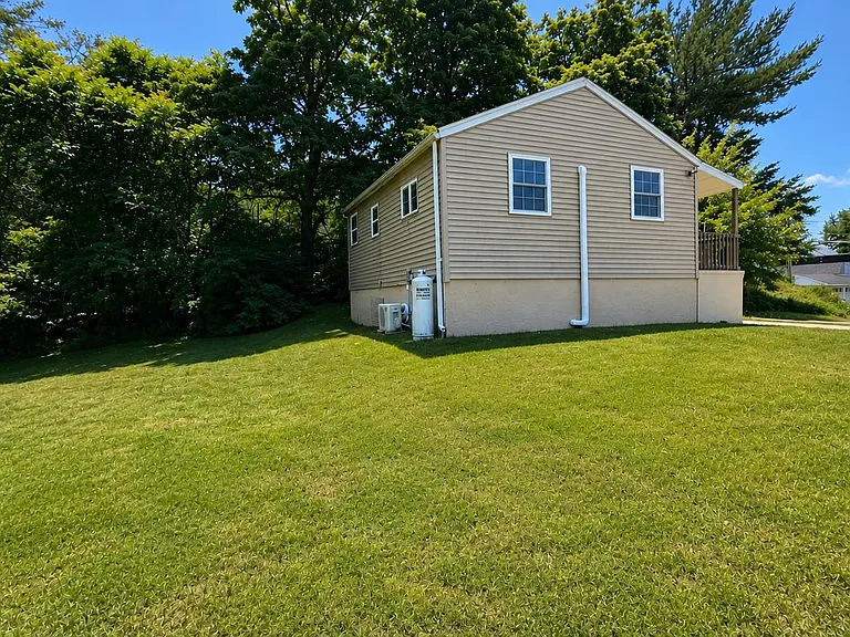 790 Sergeant Palmateer Way — Photo 12