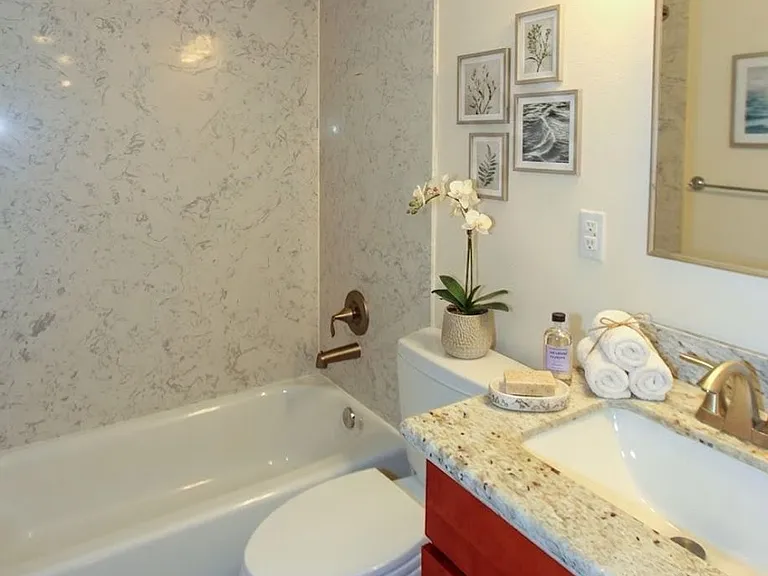 Camerlu Park Apartments - Located in Fremont — Photo 21
