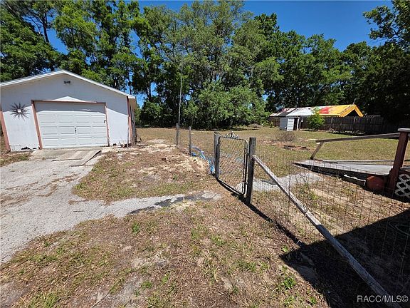 5th image of 7965 W Badger Ln