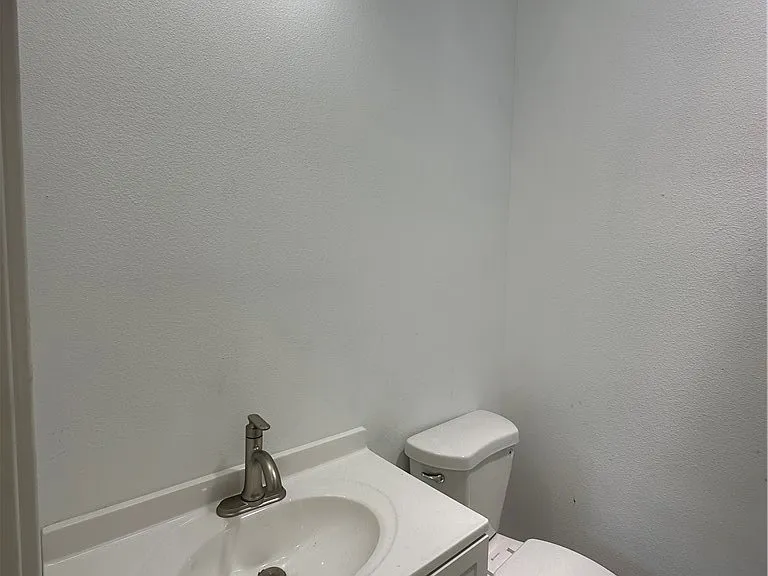 315 N Maxine St — Photo 4
