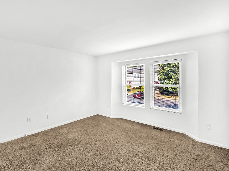 1st image of 2746 Gatewood Cir