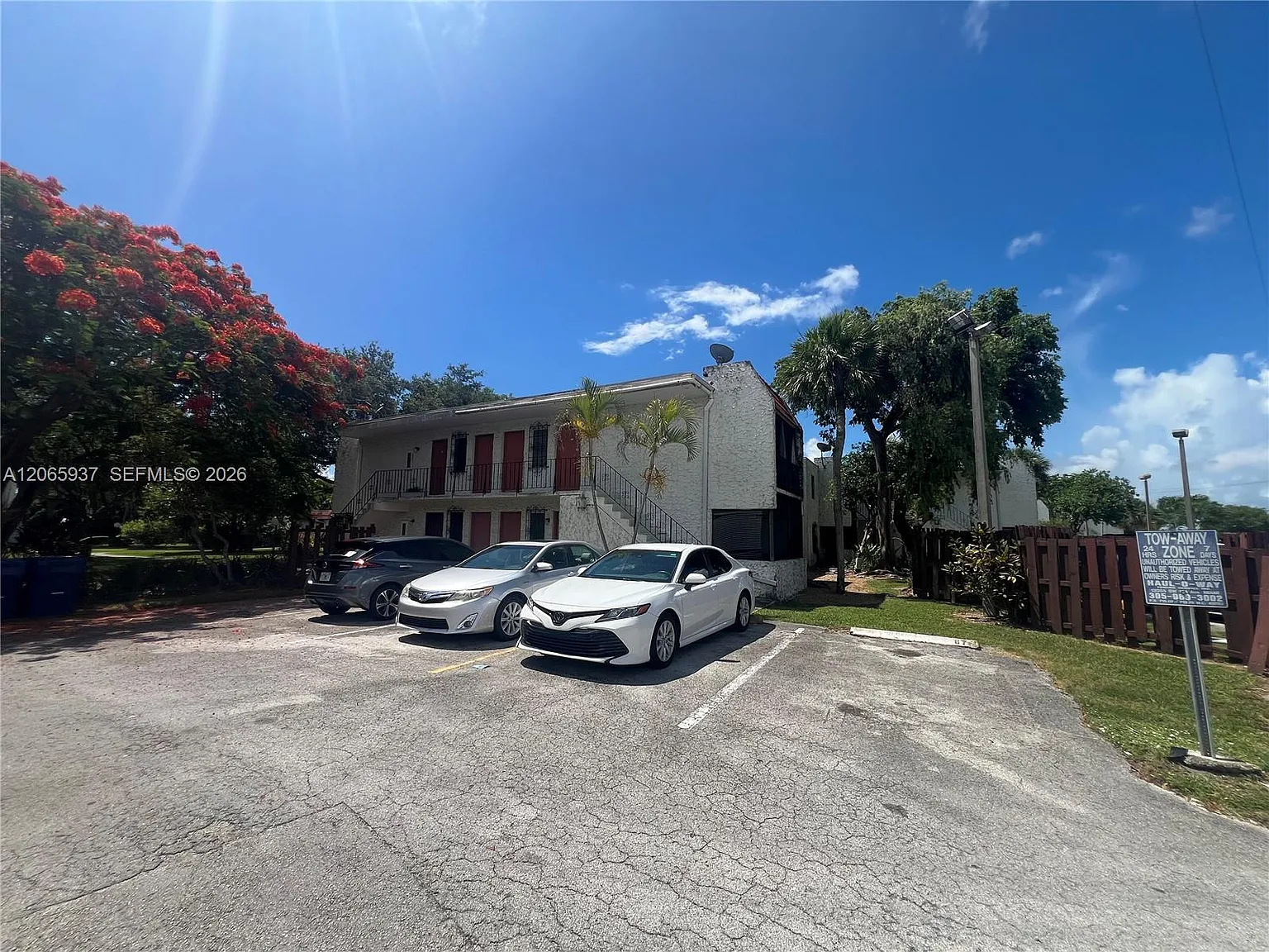 8701 SW 141st St — Photo 2