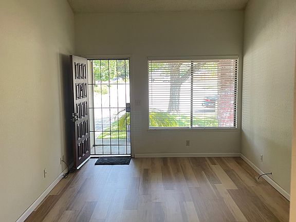 3rd image of 5913 Spring Glen Dr