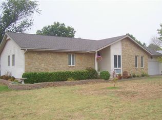 406 Centennial Ave, Coffeyville, KS 67337