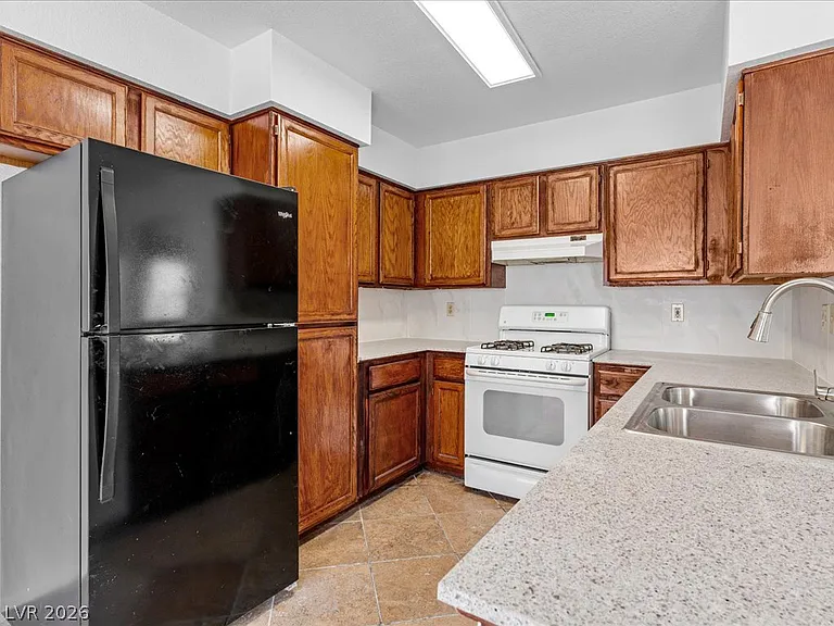 2809 Swallow Point Cir — Photo 8