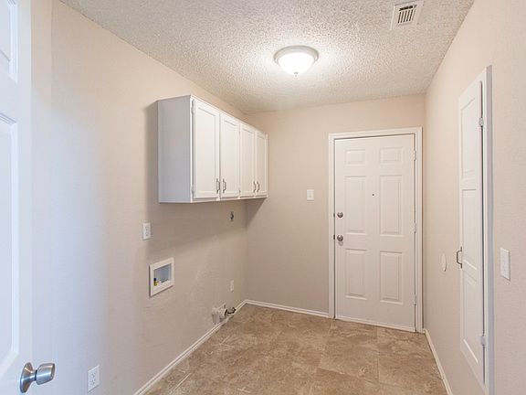 3rd image of 4100 Brownwood Ln