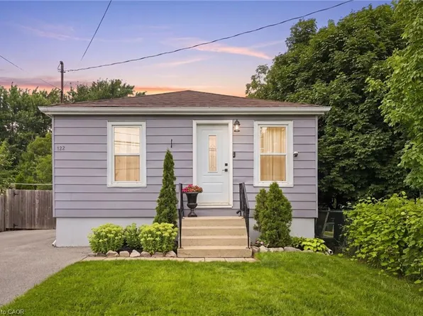 122 Limeridge Rd W, Hamilton, ON L9C 2V2