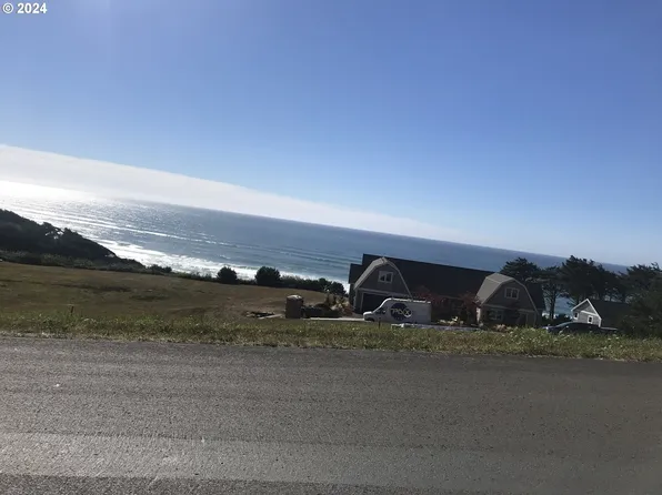 Nantucket Dr, Cloverdale, OR 97112