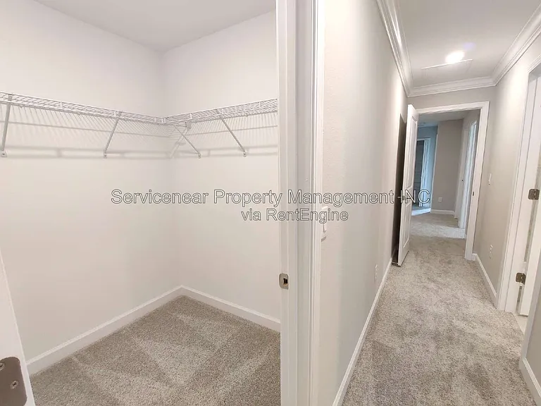 1618 Roseville St — Photo 22